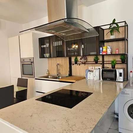 Paceville Spacious 4 Bedrooms Modern Sw 2